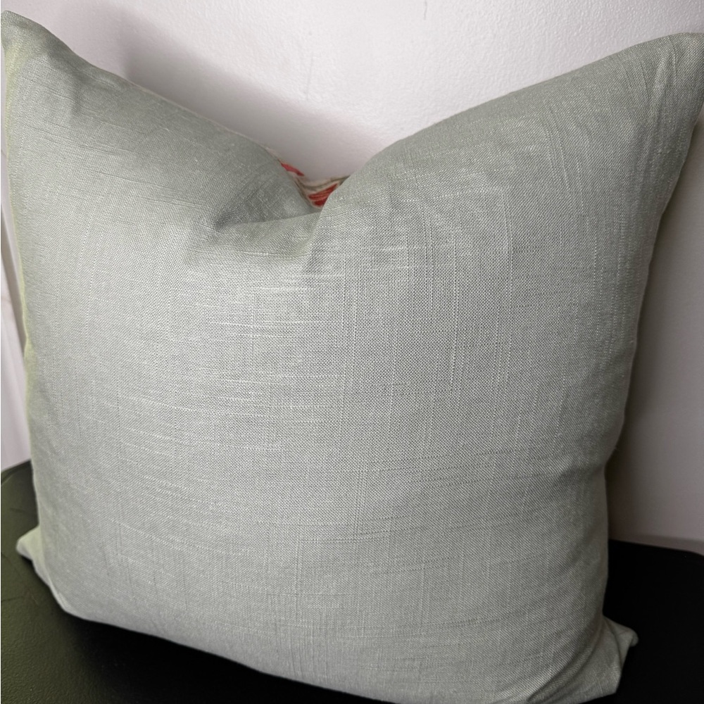 2 Embroidered Decorative Pillow - Picture 3 of 9